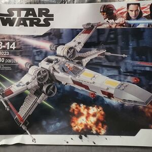 Star Wars X-Wing Fighter Building Set - Gray, Red, Yellow